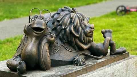 От Львенка до Чебурашки: скульптурную коллаборацию в «Селигер Сити» презентовали MR Group и «Союзмультфильм»